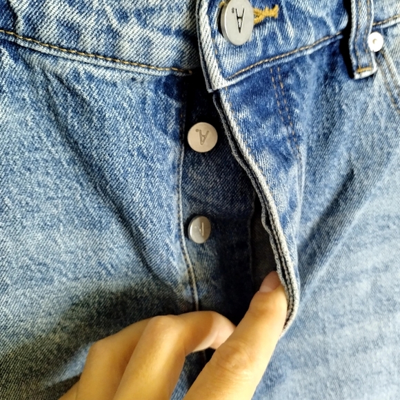 Abrand Jeans Carrie High Rise Shorts In Naomi Sz 30 - Picture 4 of 10